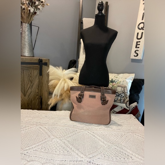 Burberry Tote - Picture 2 of 13